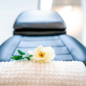 DFine Clinic Permanente Make up kliniek stoel